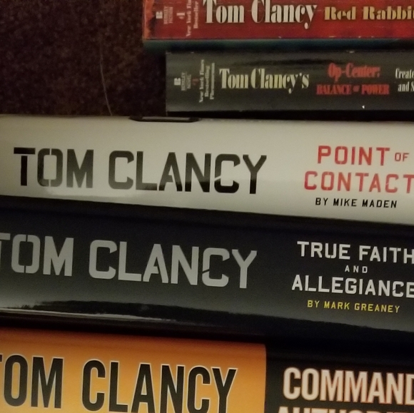 Tom Clancey Novels - Picture 5 of 6